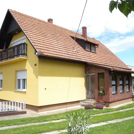דירה 4 Balatonberény
