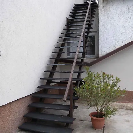 4 Apartment *