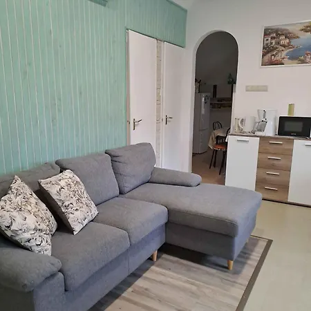 4 * Balatonbereny